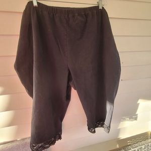 Black Capri leggings with lace trim, size 4x